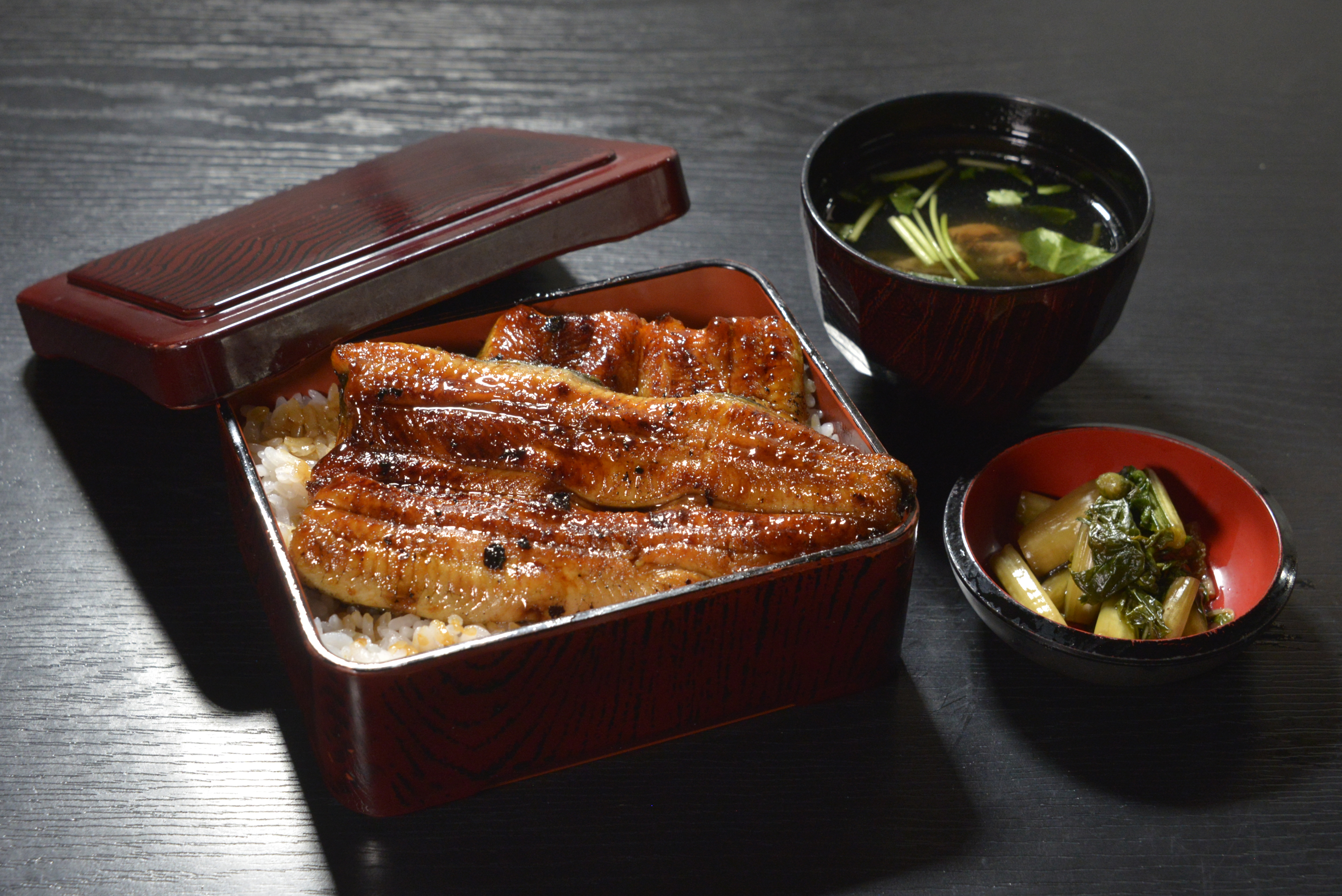 小並（うな重）の写真