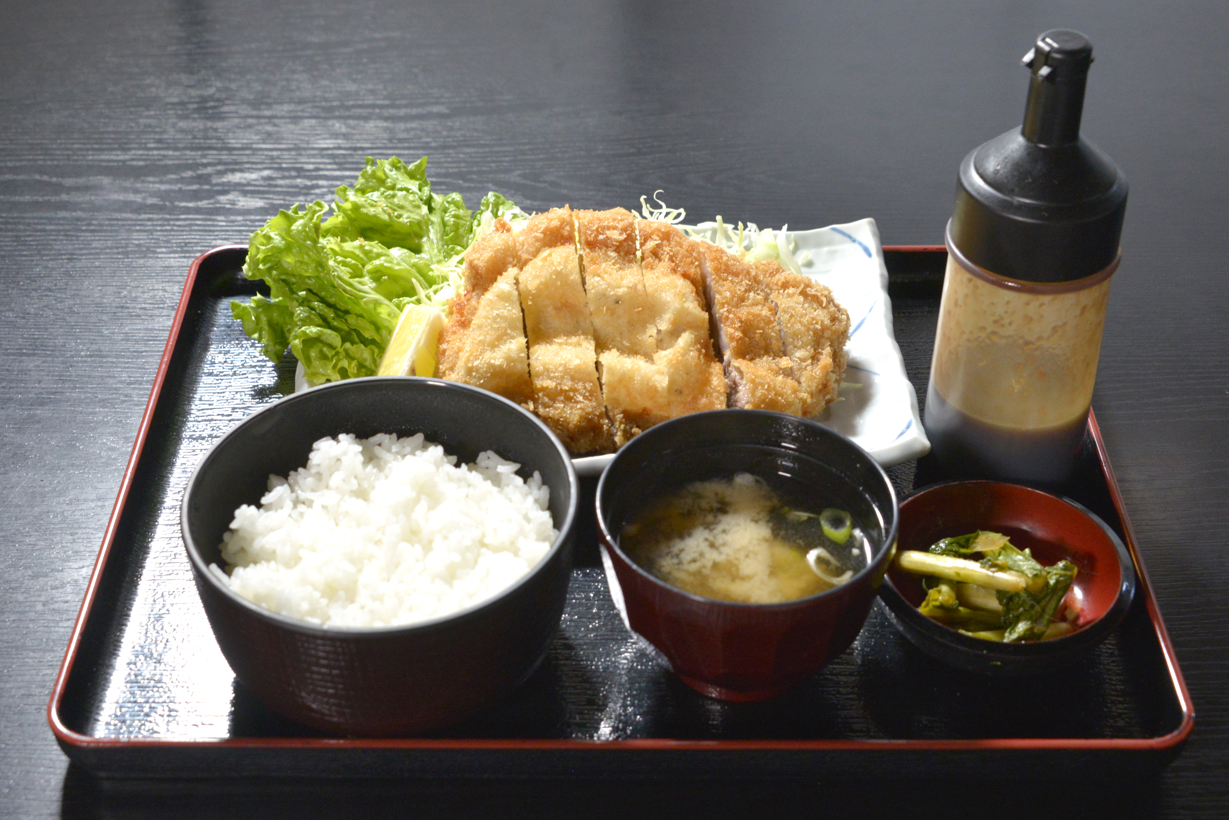 とんかつごはんの写真